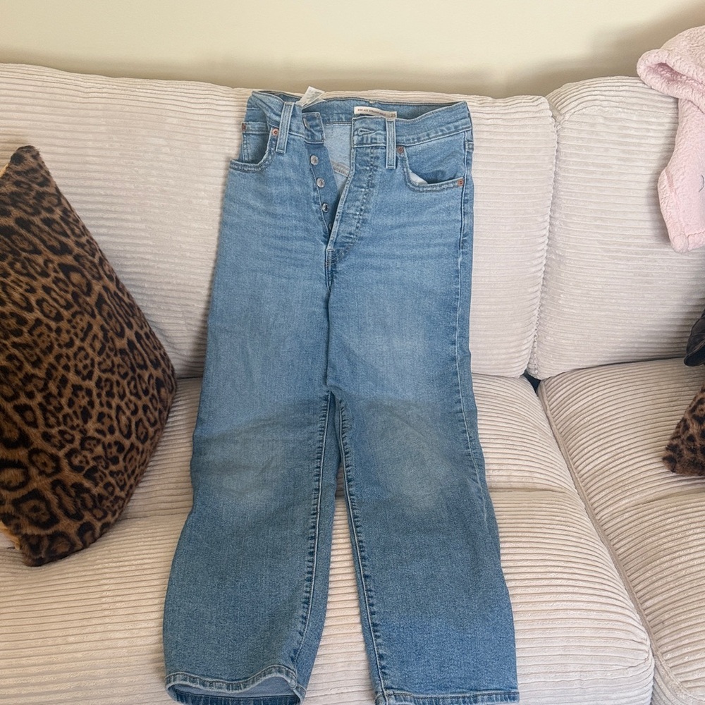 Levi's Women's Medium Blue Straight-Leg Jeans